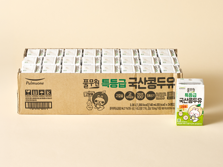 크기 비교 — 제품 패키지와 500ml 생수병 실루엣(00cm x 00cm)